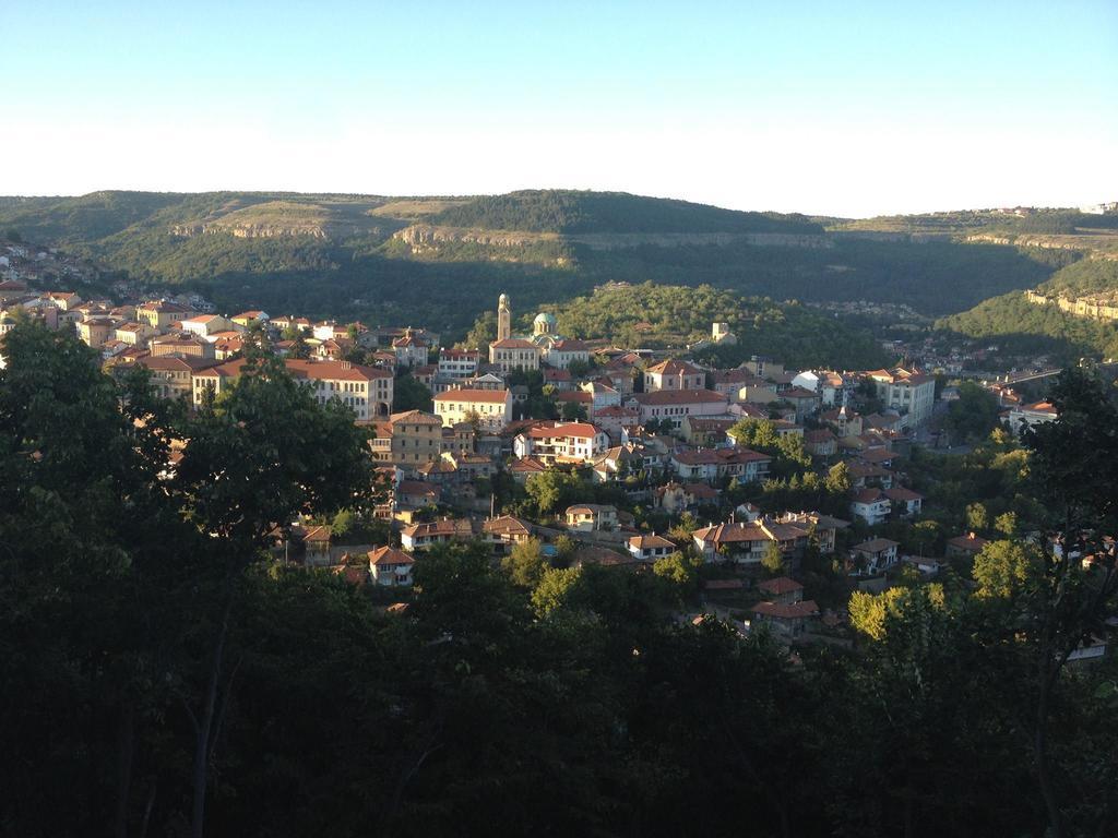 Family Hotel Silvestar Veliko Tărnovo Exteriör bild